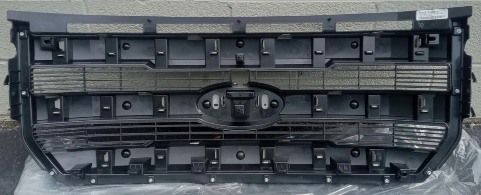 OEM | NEW GRILLE 3-BAR FORD F-150 MAGNETIC FL3Z8200RA 2015 2016 2017