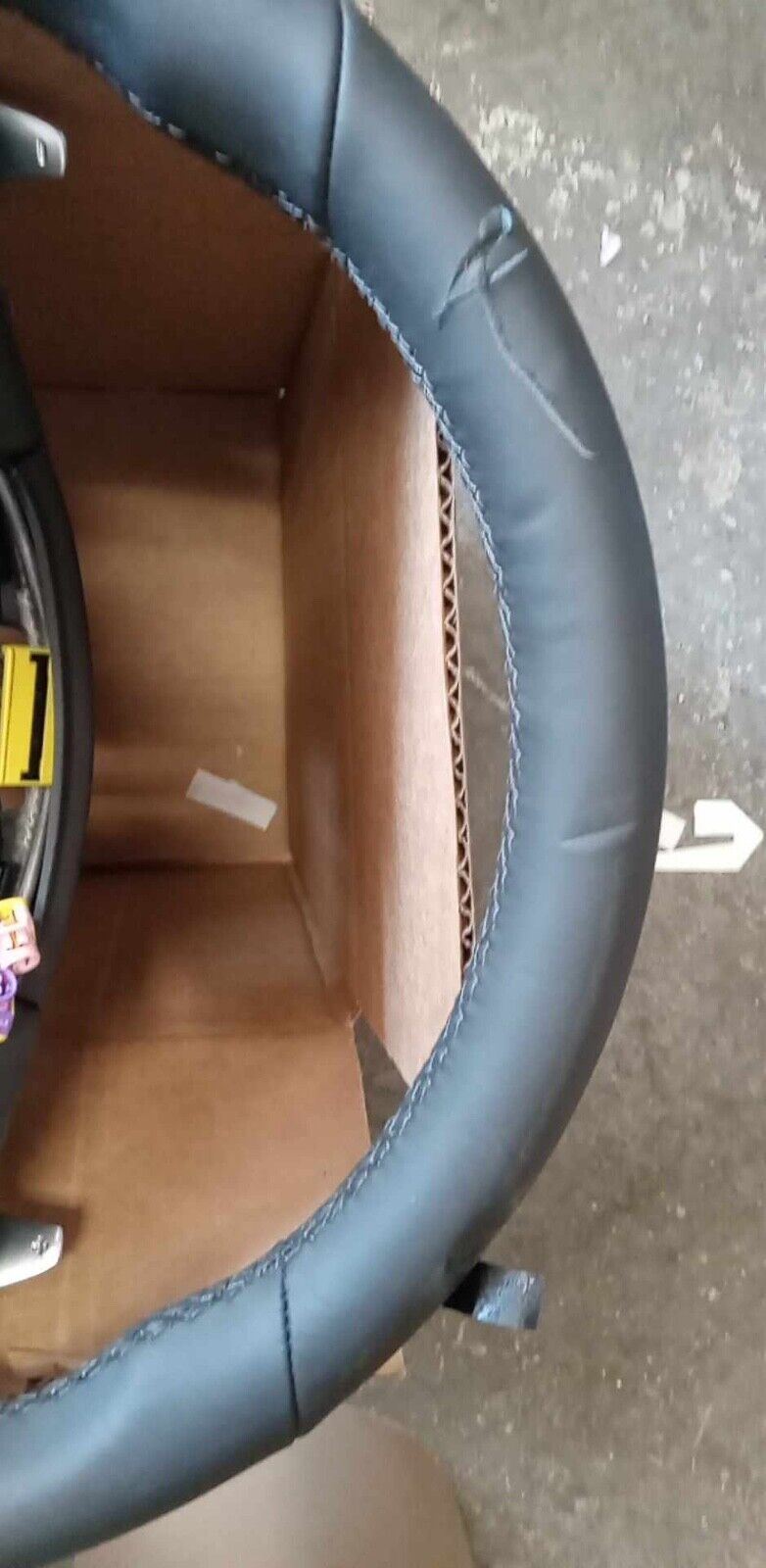 OEM 2020-21 Cadillac CT5 CT4 Luxury Trim Black Steering Wheel Assembly 84756033