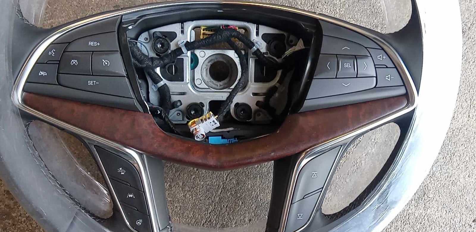 OEM 2017-2021 Cadillac XT5 Steering Wheel Wood Grain/Black Heated 84214043