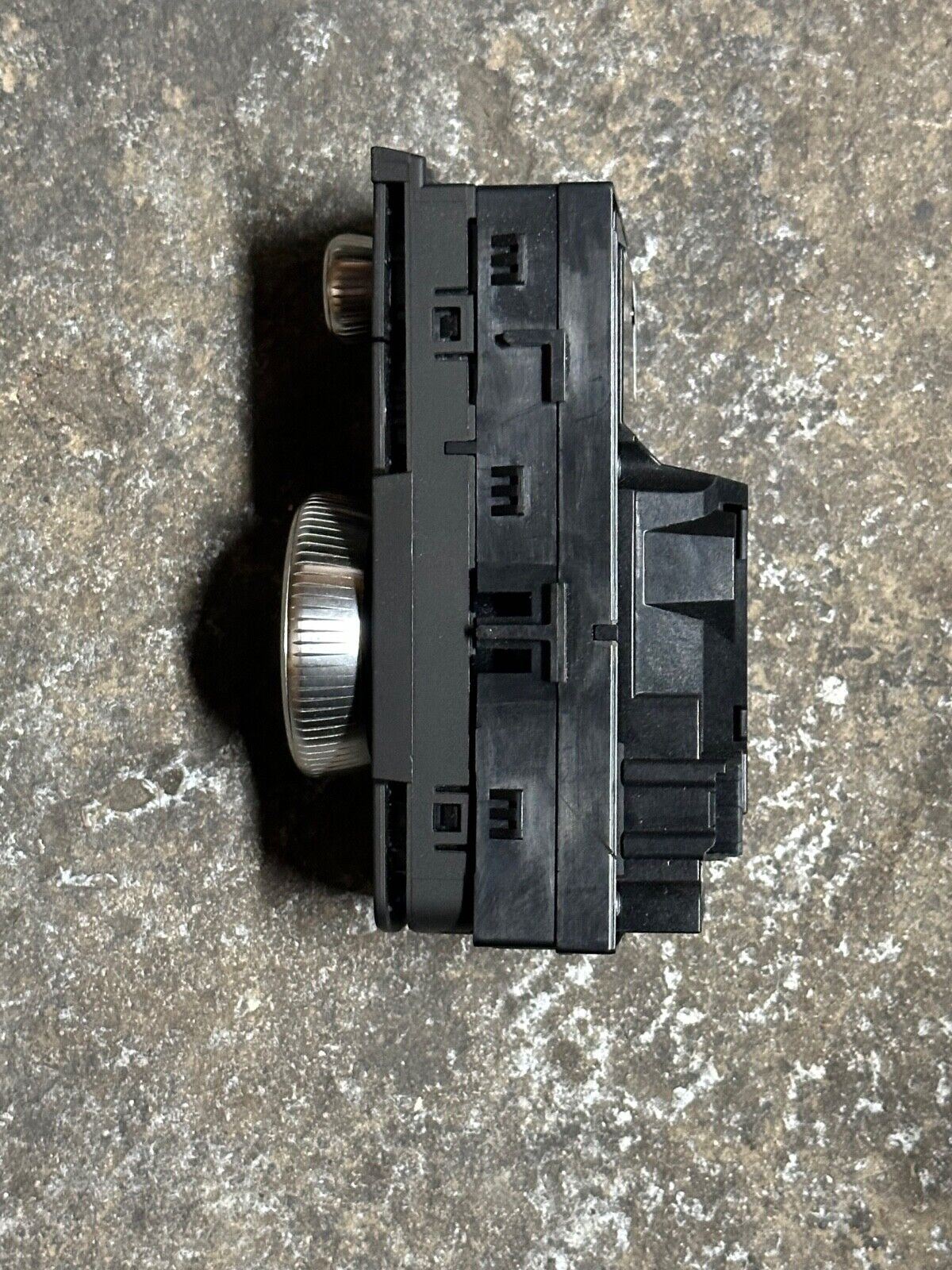 2019 - 2023 Cadillac XT4 Navigation Menu Control Switch Unit P: 84471959 OEM !