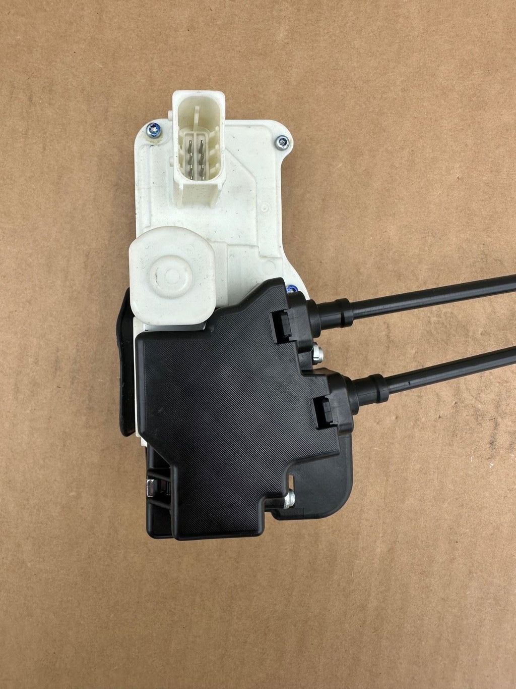 OEM | Door Latch Ebony Driver Side Fits 2014 Stingray GM 22826657