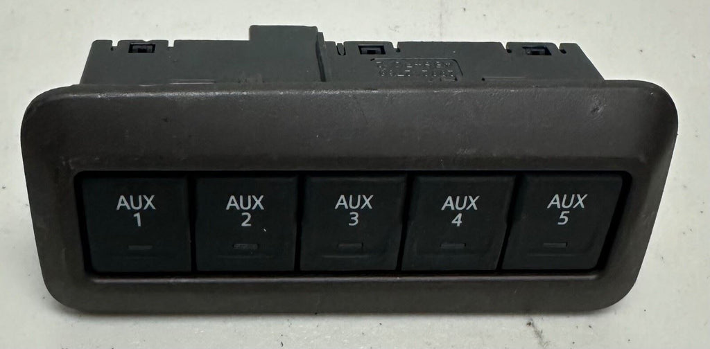 84688686 New GM 9L7 Auxiliary Multi Switch Brown for 2019-2023 Sierra Silverado