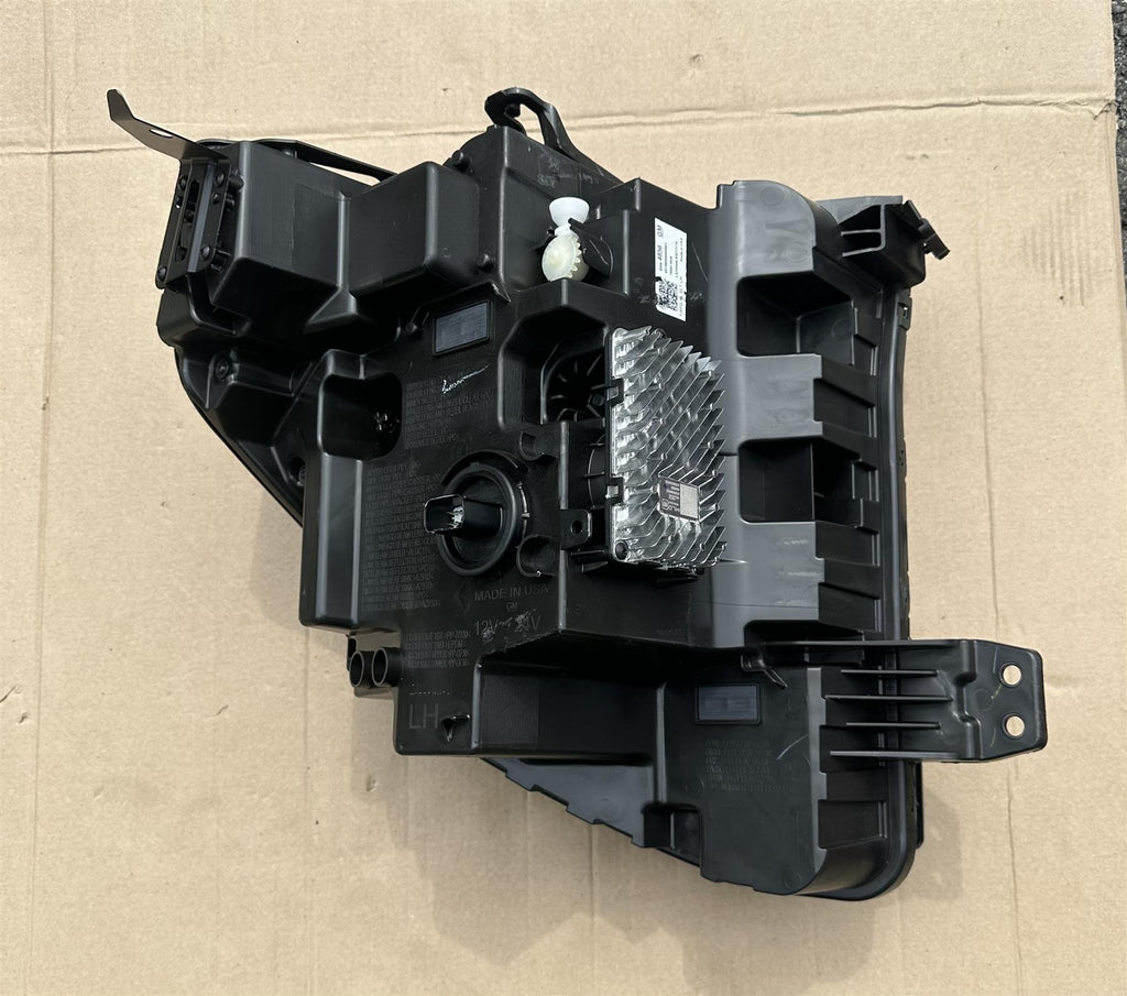 OEM General Motors Headlight 85064856 Genuine GM Front Lamp