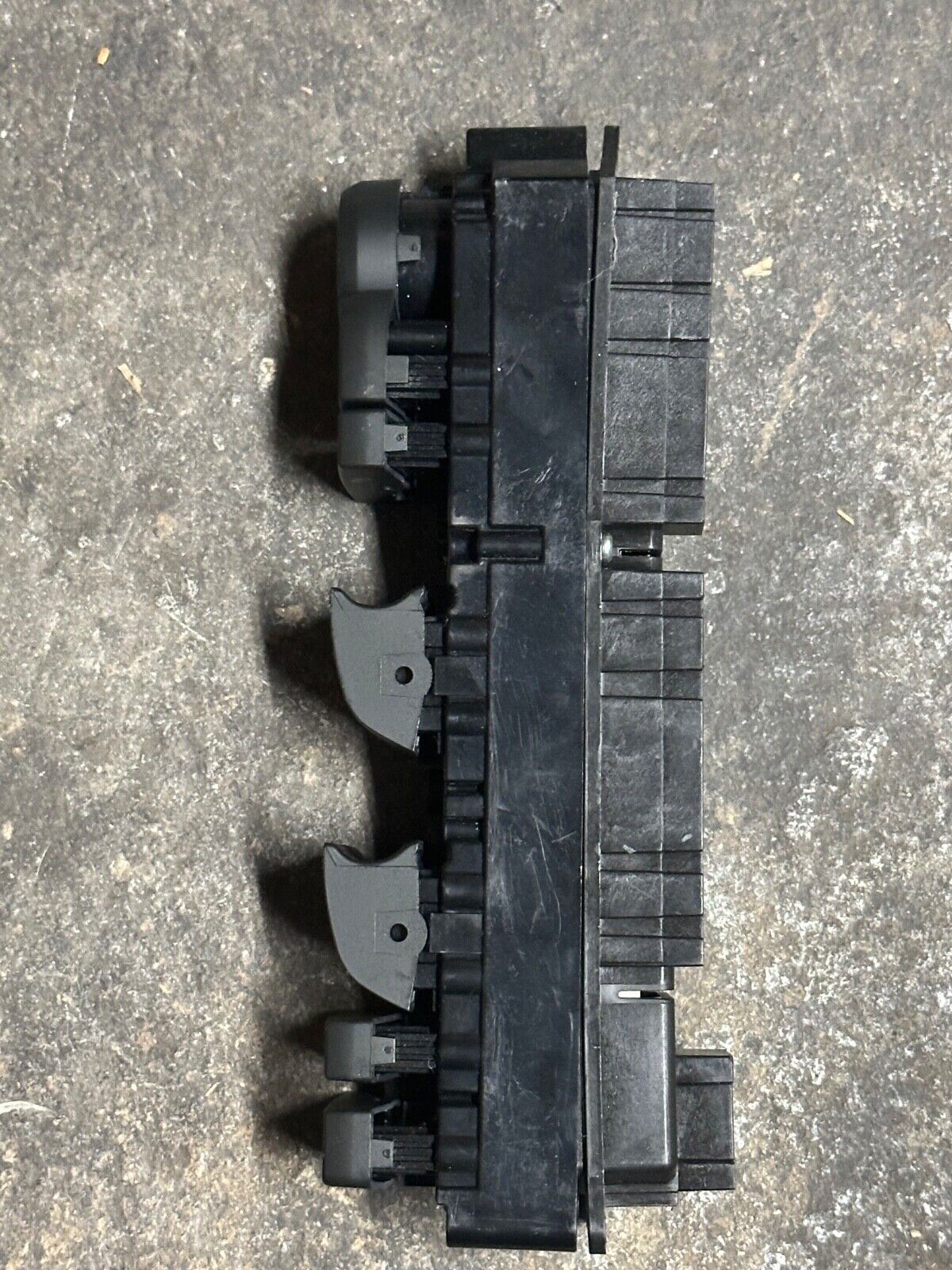 NEW OEM GM Front Left Door Window Switch 20877335 Silverado Sierra 2007-2018