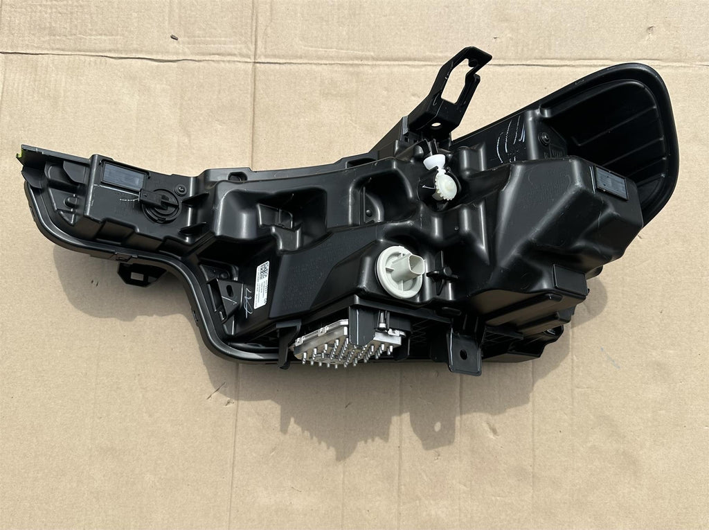 OEM General Motors Headlight 85049931 Genuine GM Front Lamp