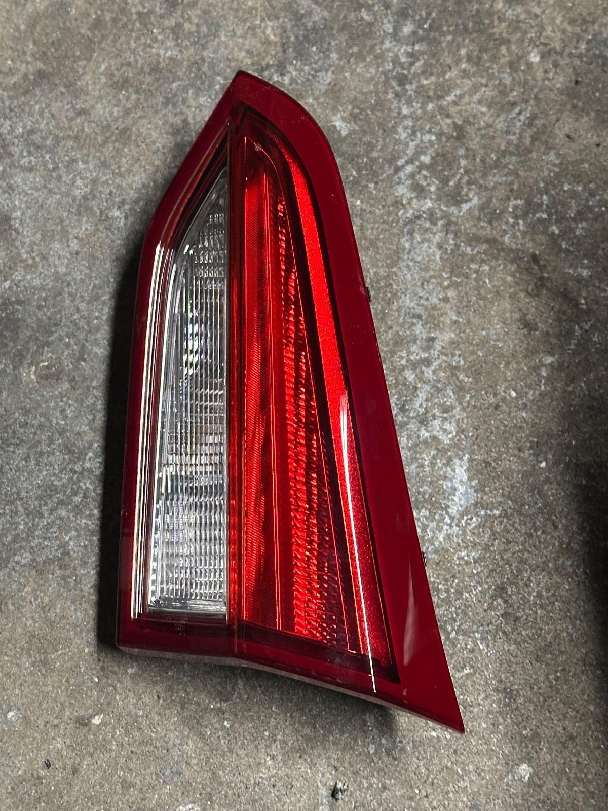 OEM | Tail Light Assembly Passenger Inner fits 19-20 ENVISION 84543163