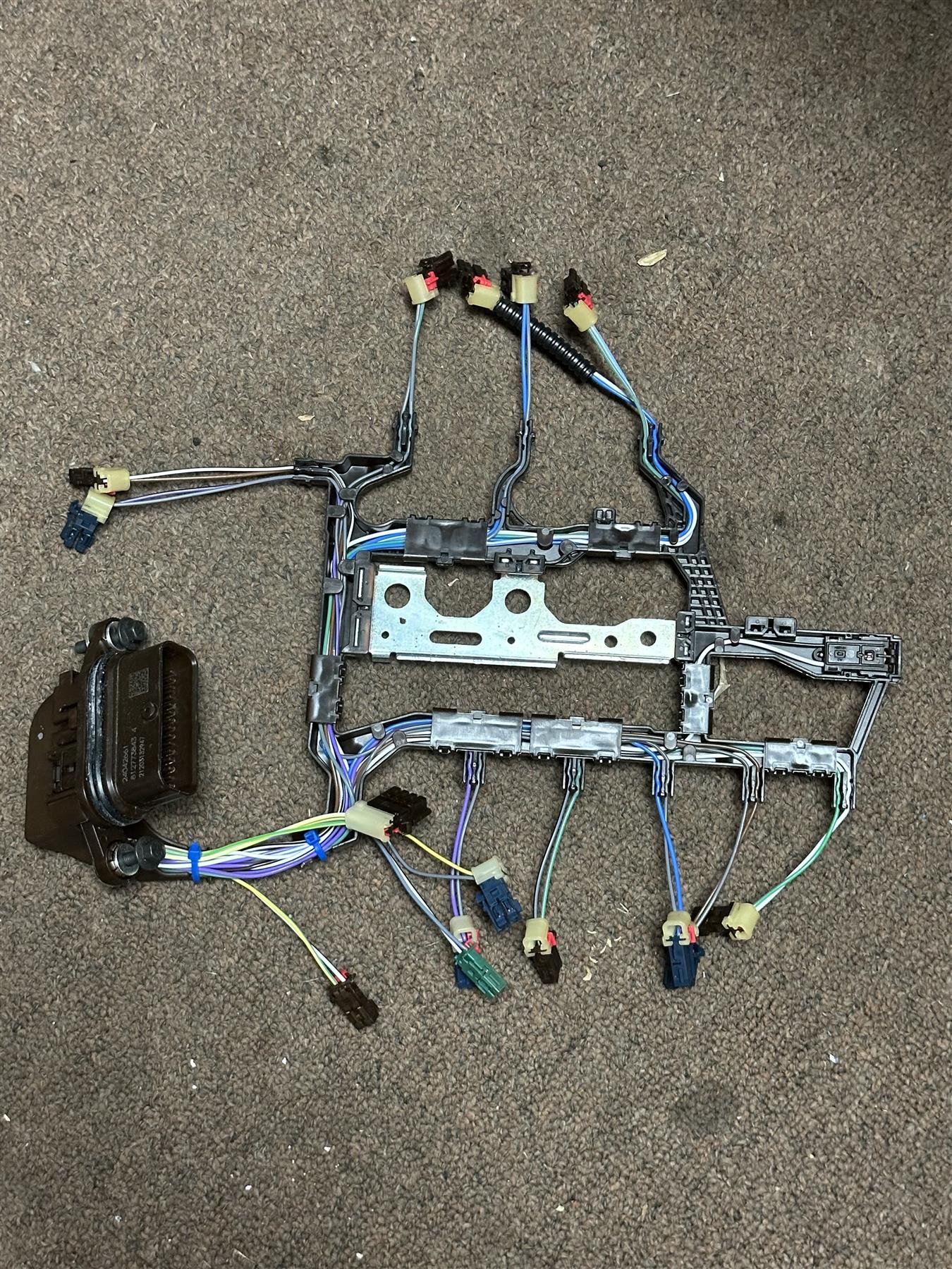 Genuine OEM GM Electrical Wiring Assembly 24042661 Factory Connector Part
