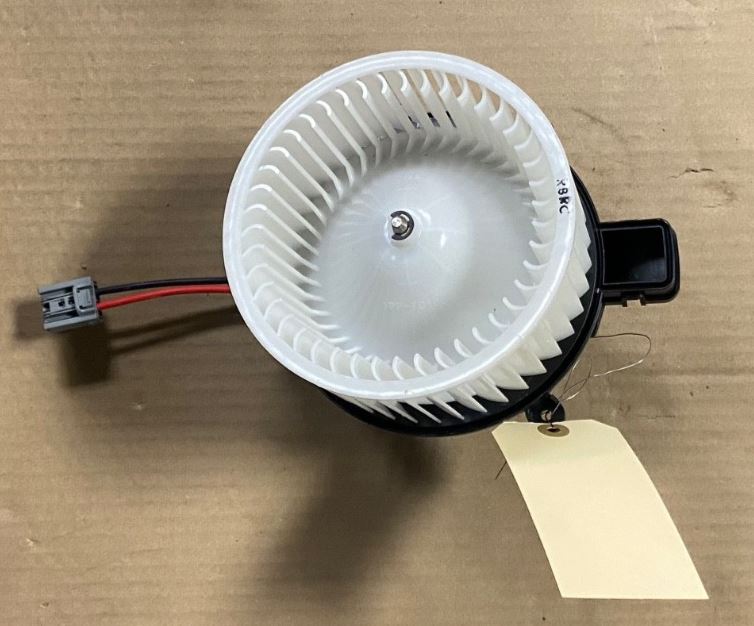OEM  | Heater AC Blower Motor 2021-2025 Chevy Trailblazer GM 42737329
