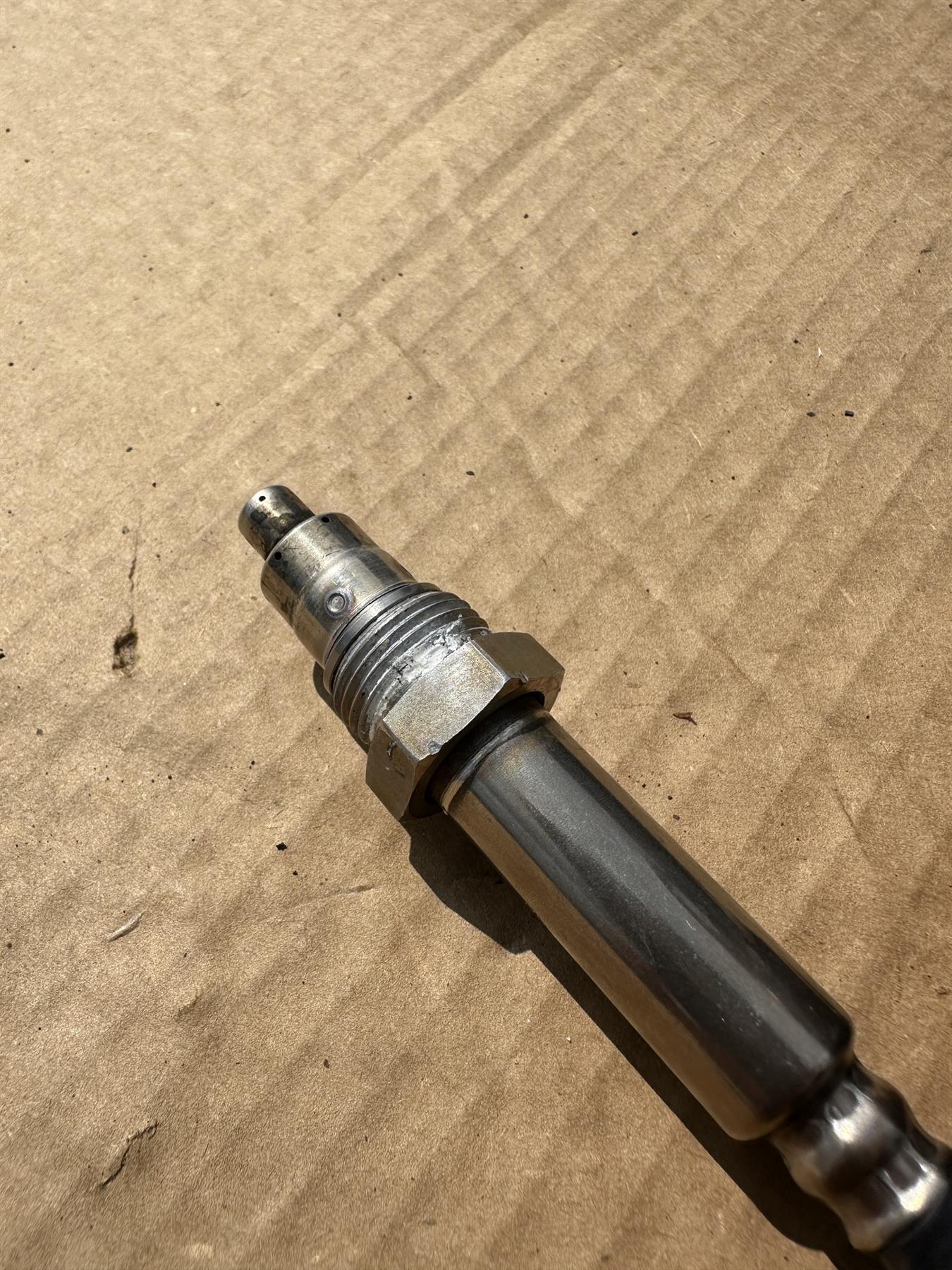 GM OEM 12708005 Upper NOx Sensor 6.6L Duramax Diesel New Other