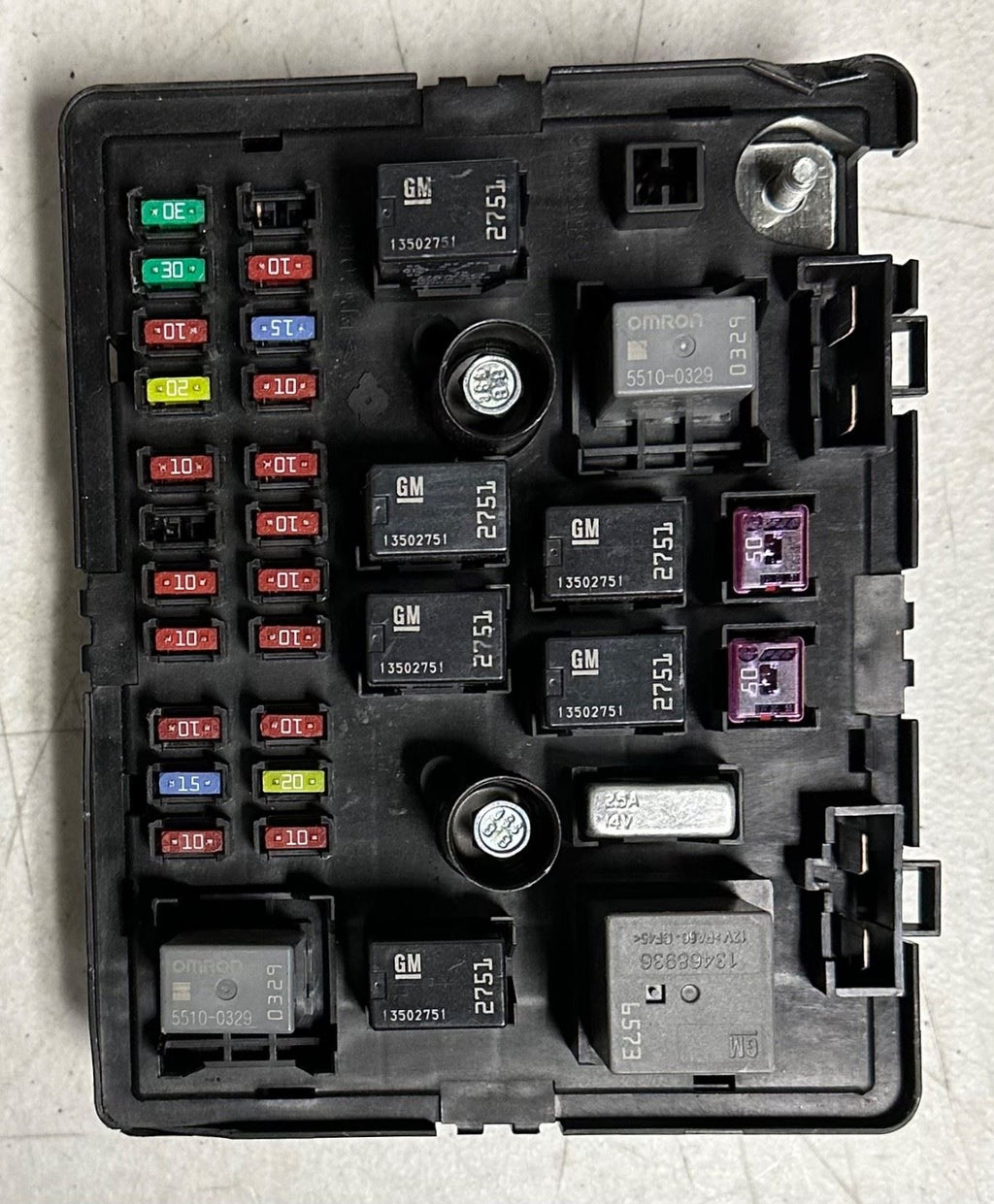 OEM | Wiring Harness Junction Block Fits 2003-2007 Savana GM 15930141