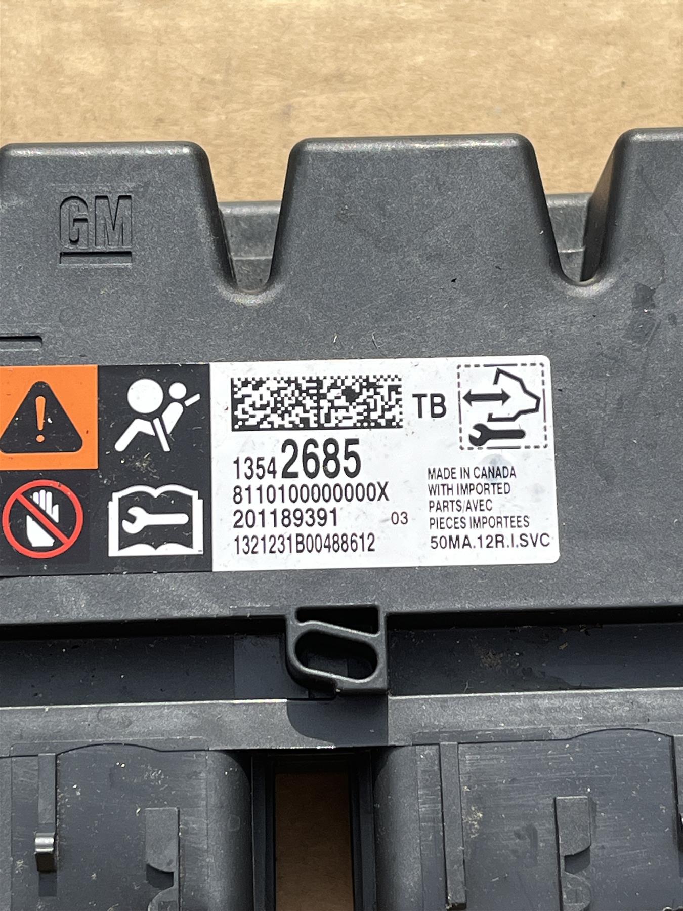 Genuine GM 13542685 Restraints Control Module OEM SRS