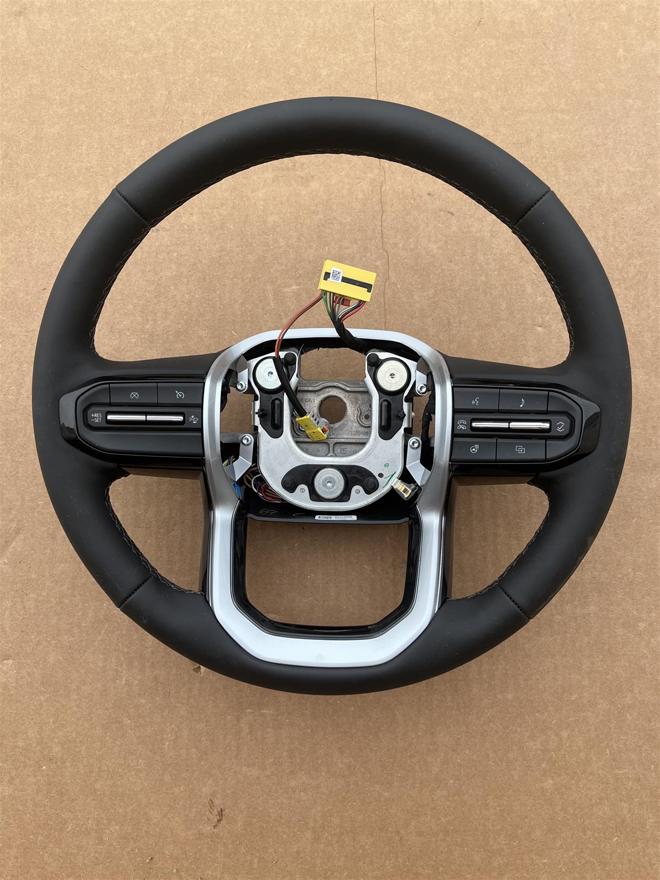 GM 85733550 Jet Black Steering Wheel for 2023 Chevrolet Colorado