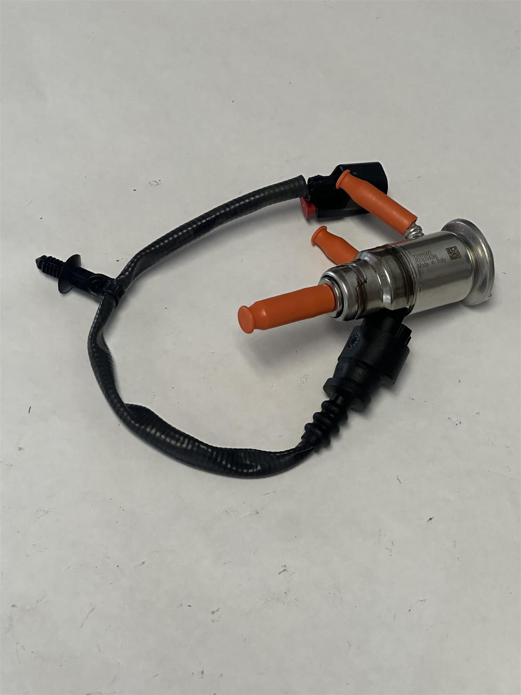 GM 12688993 DEF Injector Emission Reduction Fluid Nozzle 6.6L Duramax L5P OEM