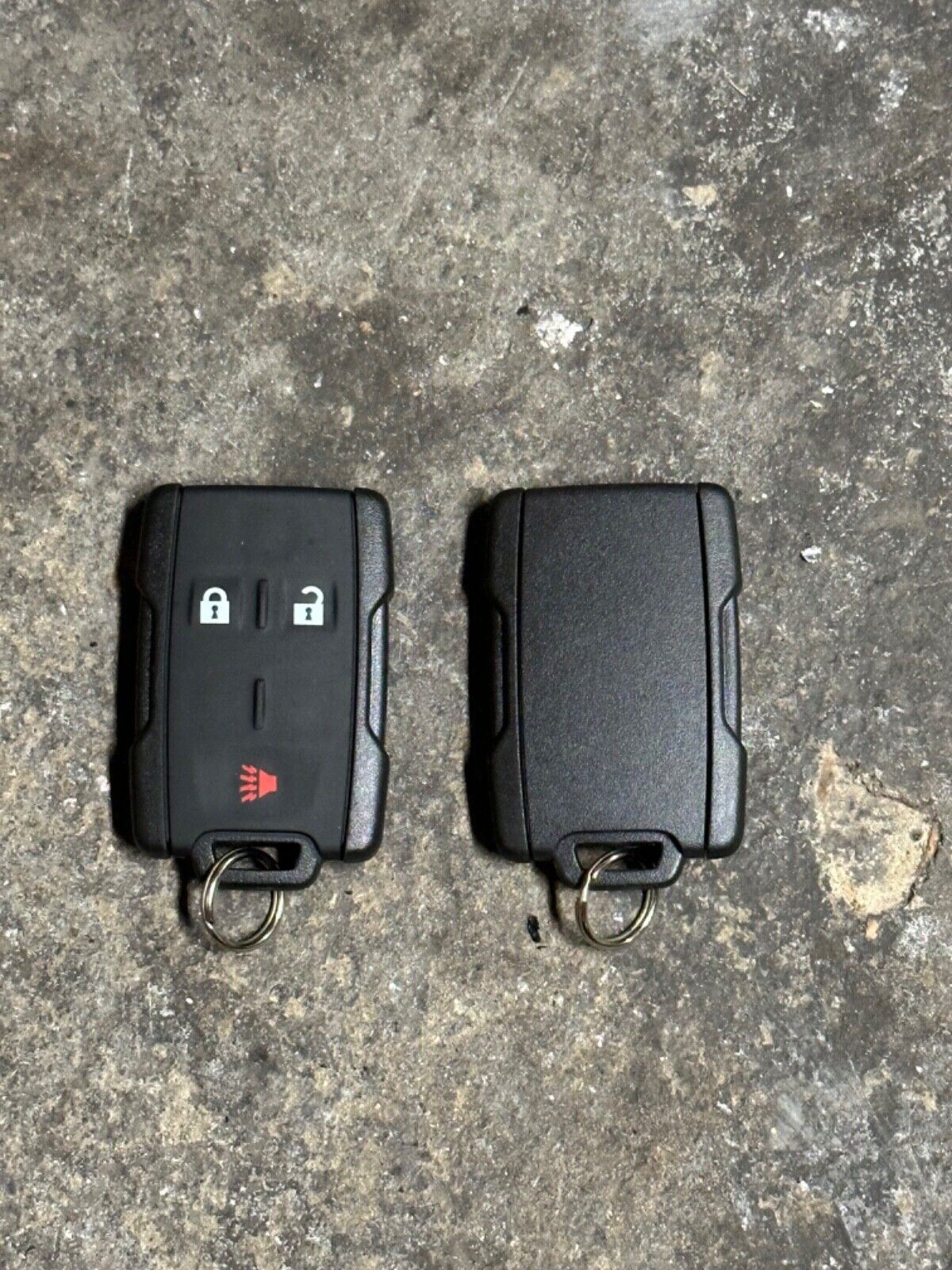 2 OEM GM CHEVY KEYLESS REMOTE ENTRY KEY FOB ALARM TRANSMITTER 13577765 434Mhz