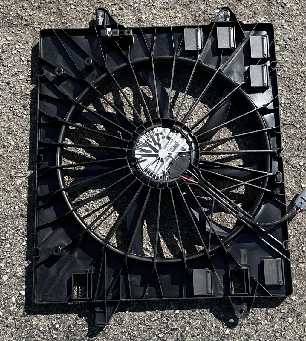 OEM GM Engine Radiator Cooling Fan Assembly 85151156 Traverse Enclave 3.6L V6