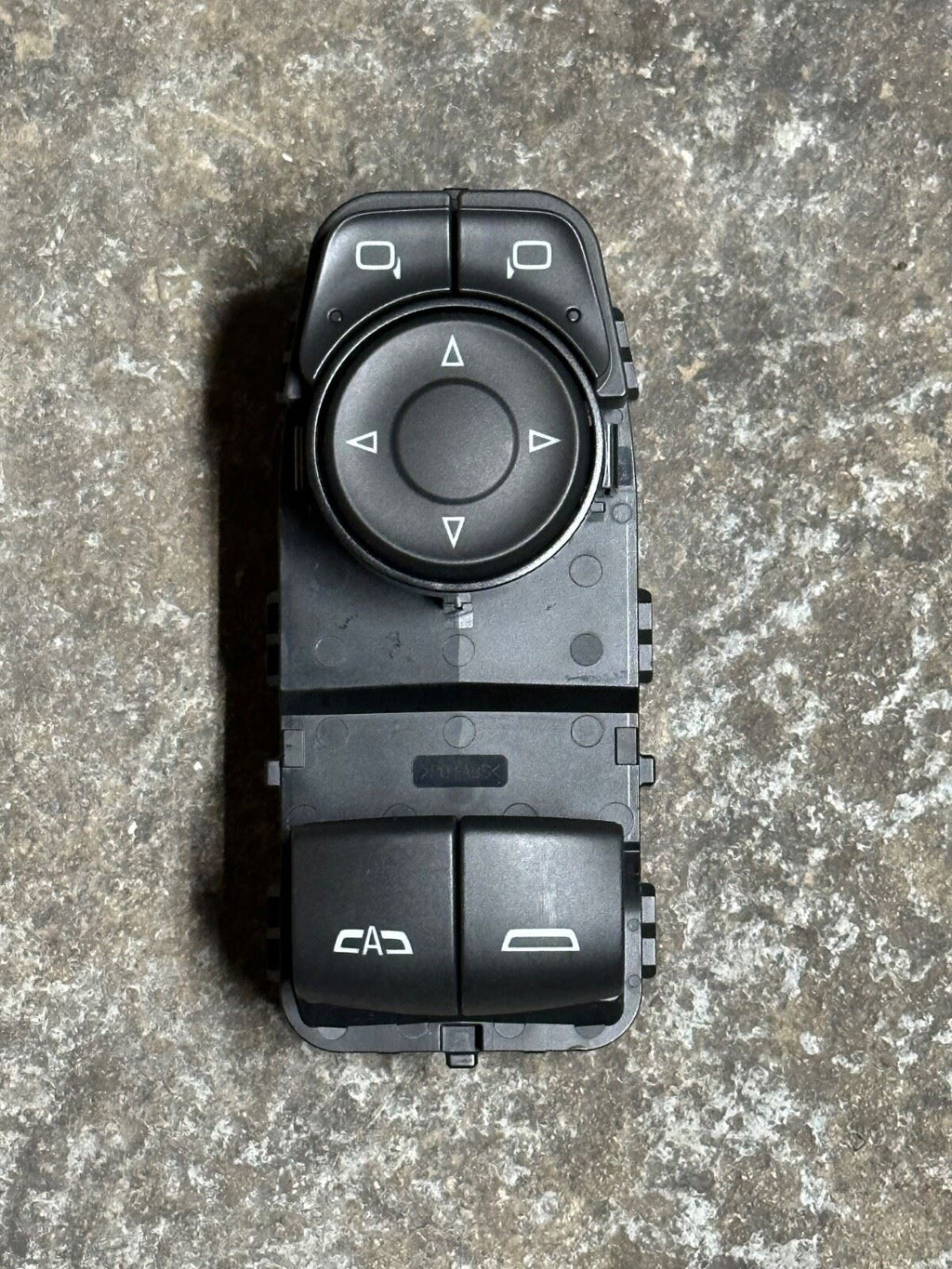 GM Genuine Parts 84699722 Door Window Switch 19 - 24 GM Chevy Trucks