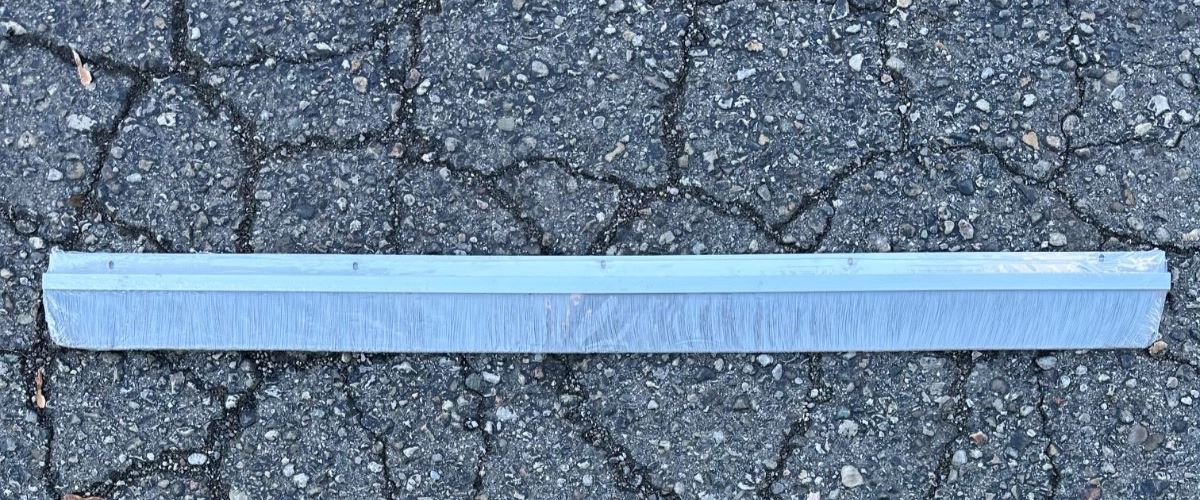 Nylon Brush Door Sweep National Guard 36 x 3 x 2 IN G610A-36
