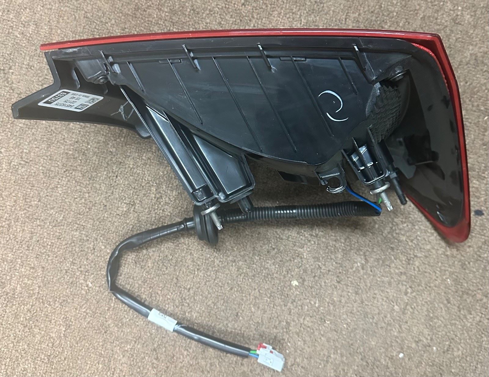 OEM | Tail Light Passenger fits 16-24 Chevy Malibu 84516375