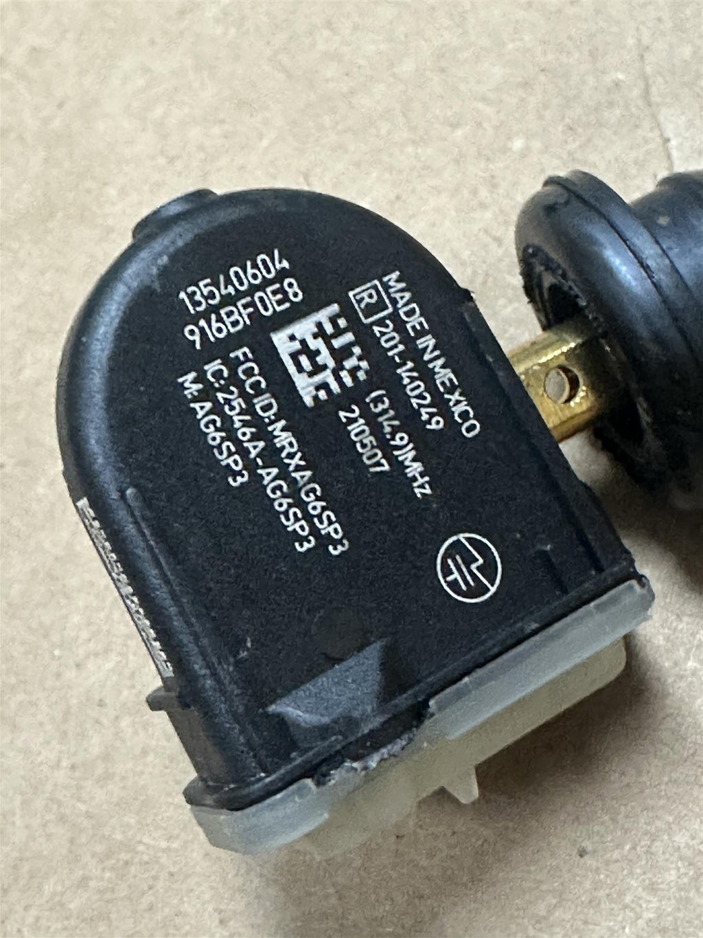 GM 13540604 TPMS Tire Pressure Sensor for Chevy Silverado Tahoe