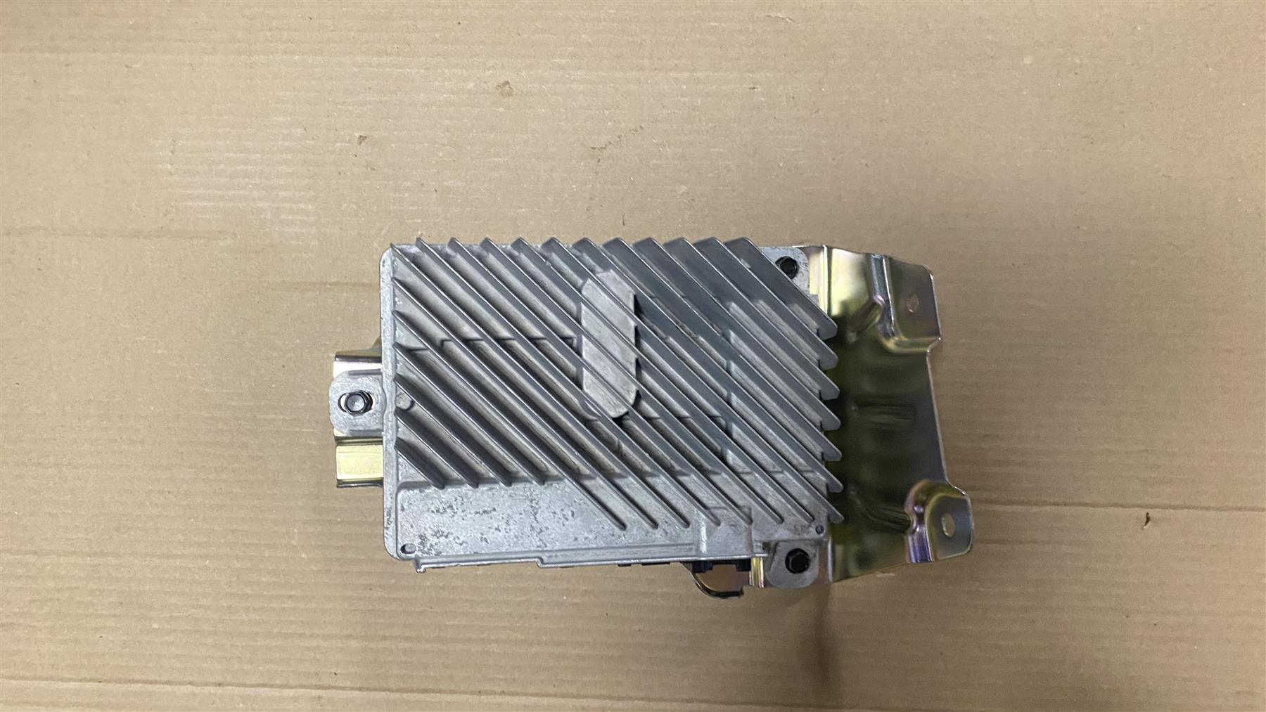 GM Front Grille View Park Assist Camera Module 84991354