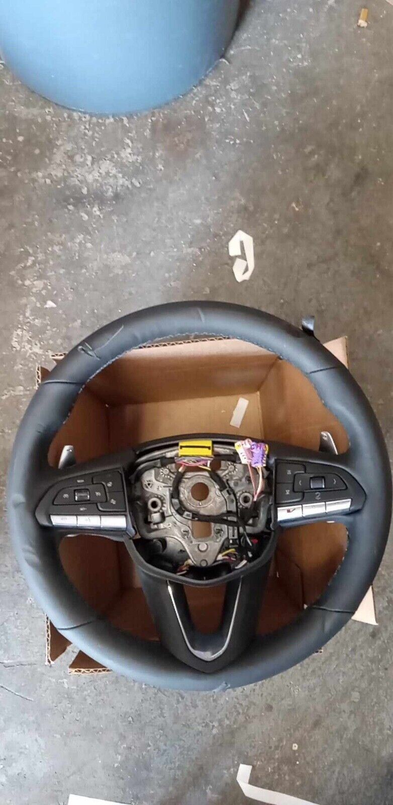 OEM 2020-21 Cadillac CT5 CT4 Luxury Trim Black Steering Wheel Assembly 84756033
