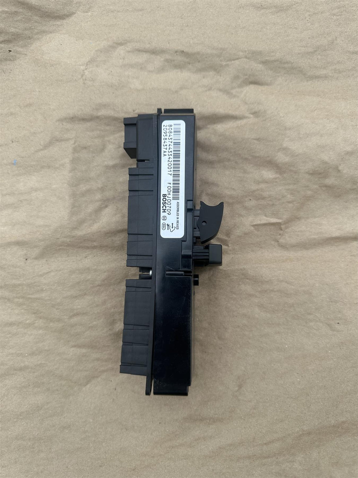 Genuine GM 20958437 Power Window and Door Lock Switch - OEM Control Panel