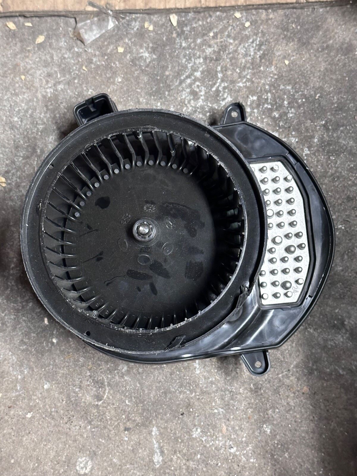 OEM | HVAC Blower Motor 2019-2023 Chevrolet Silverado GMC Sierra 84861776