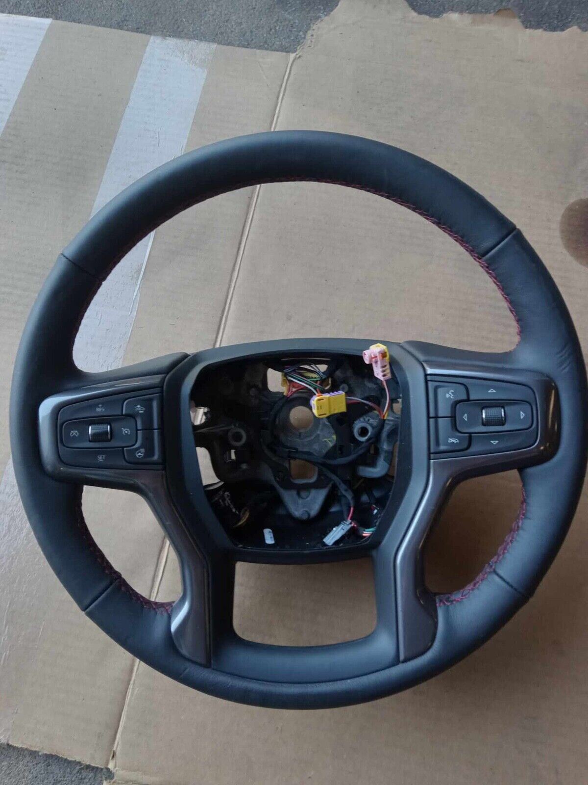 OEM 2019-2023 CHEVROLET/GMC SILVERADO TAHOE YUKON SIERRA STEERING WHEEL 86821396