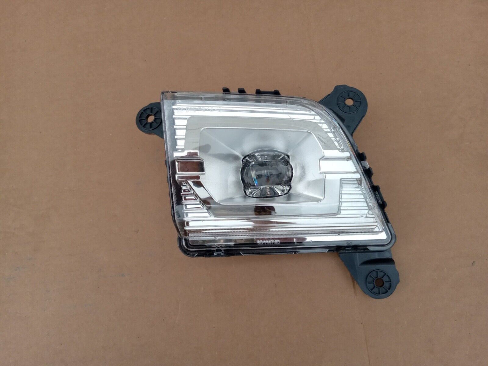 OEM 19-21 Chevrolet Silverado 1500 2500 HD 3500 HD Fog Light 84509651