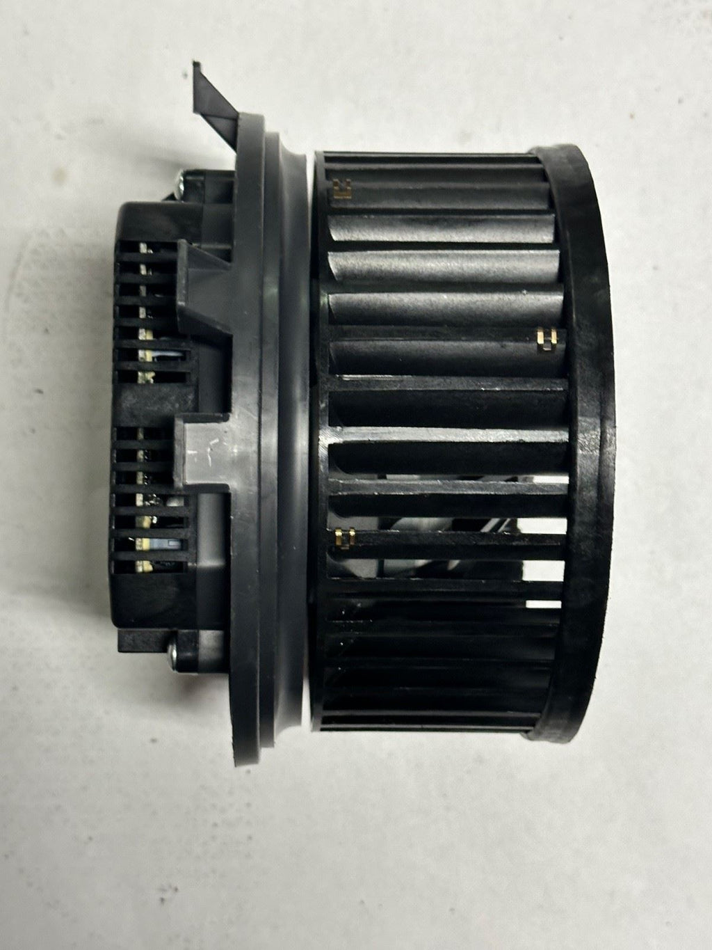 GM 84418890 HVAC Blower Motor Fan Assembly Silverado Sierra Tahoe Yukon OEM