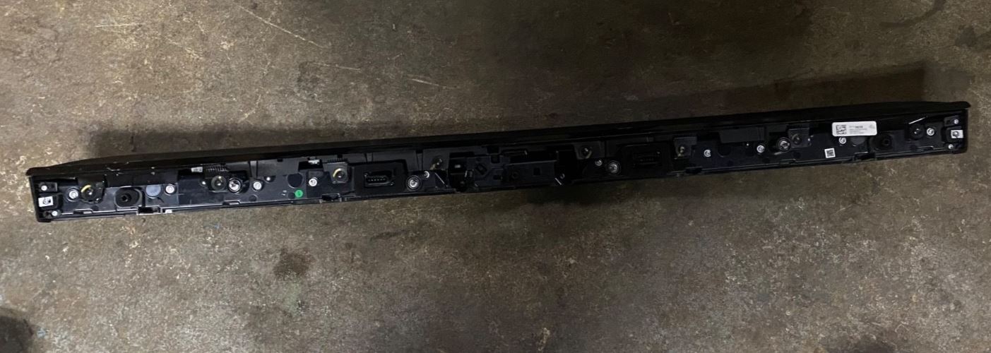 OEM | Taillight Center Lamp fits in 2023-2025 Lyriq GM 25120659