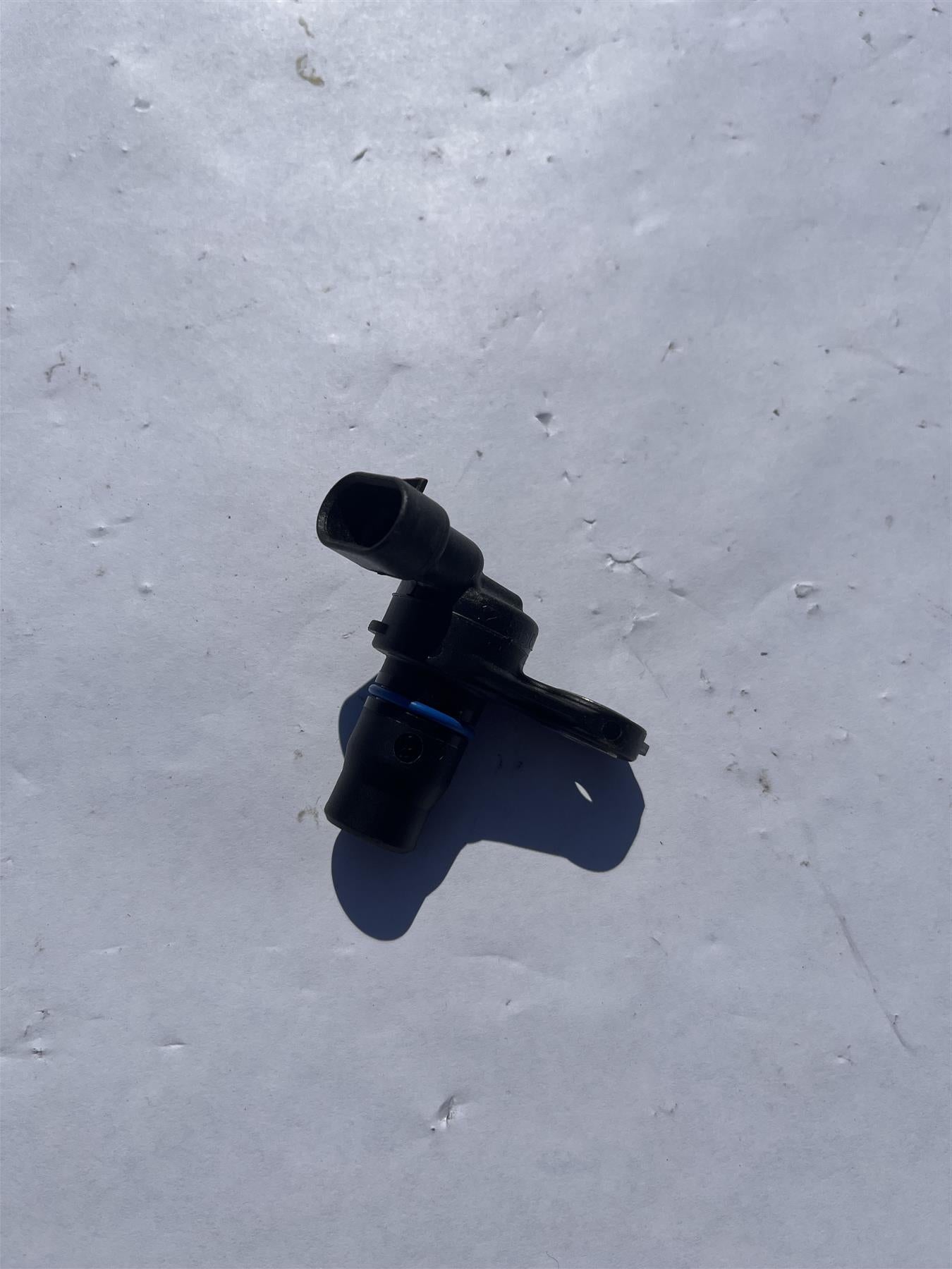 Genuine GM Engine Camshaft Position Sensor 12584516 - OEM Intake Sensor