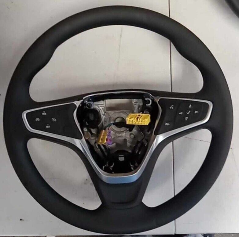 New OEM 2016 2017 Chevrolet Malibu Steering Wheel Assembly 84131966 Black