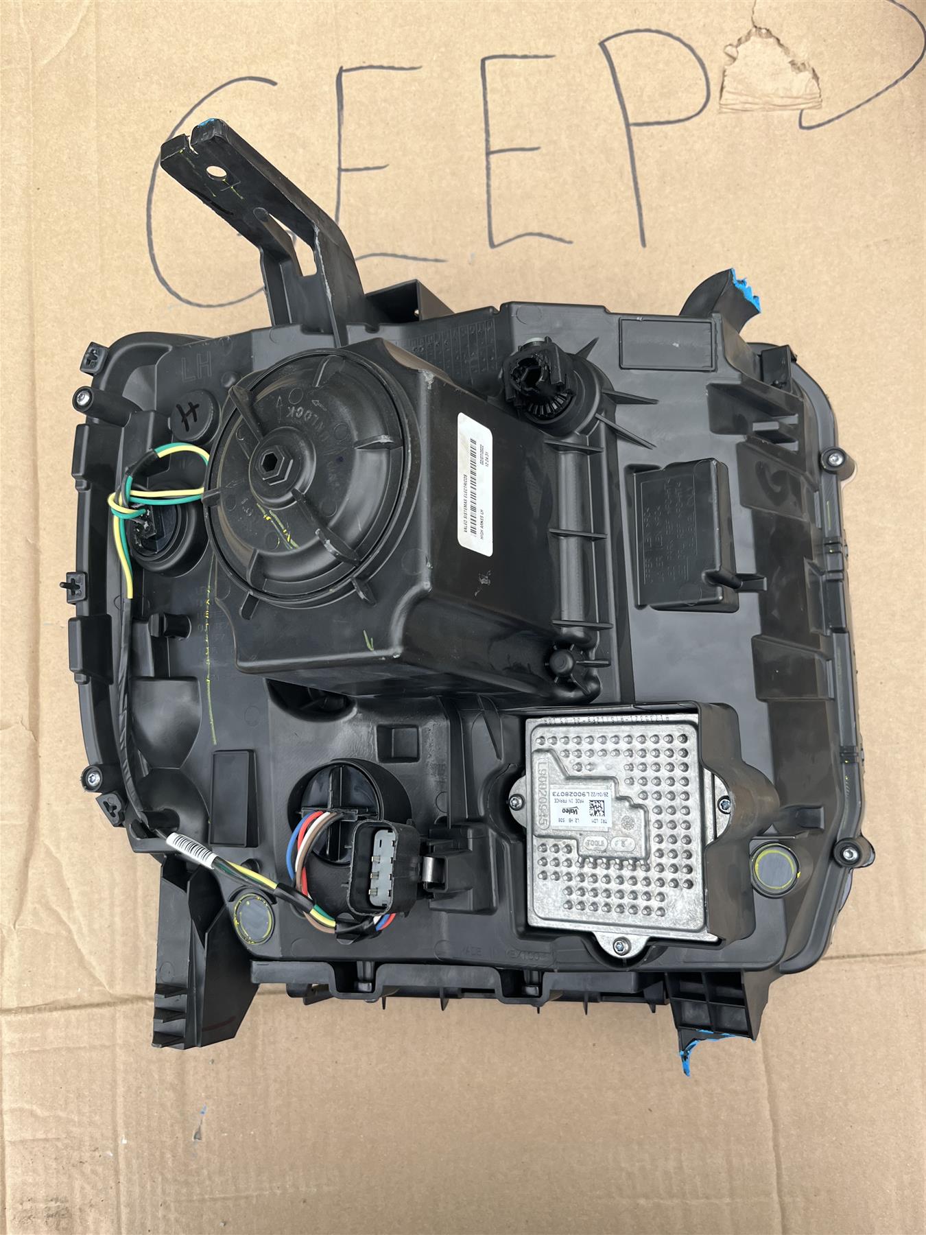 OEM General Motors Headlight 84144047 Genuine GM Front Lamp