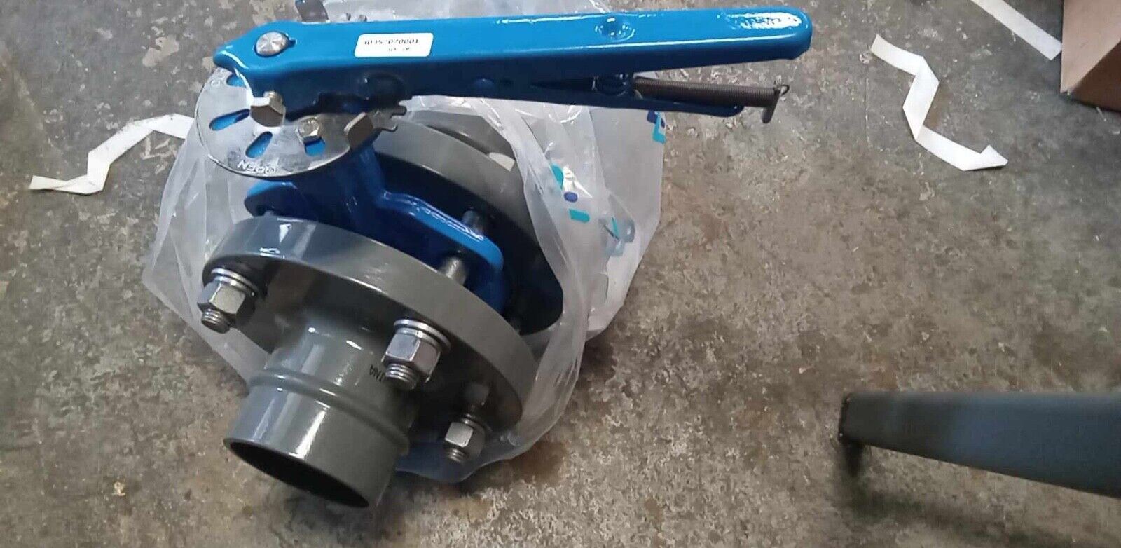 AIRpipe 6051 Cast Iron Pre-Assembled Butterfly Valve 30352070001
