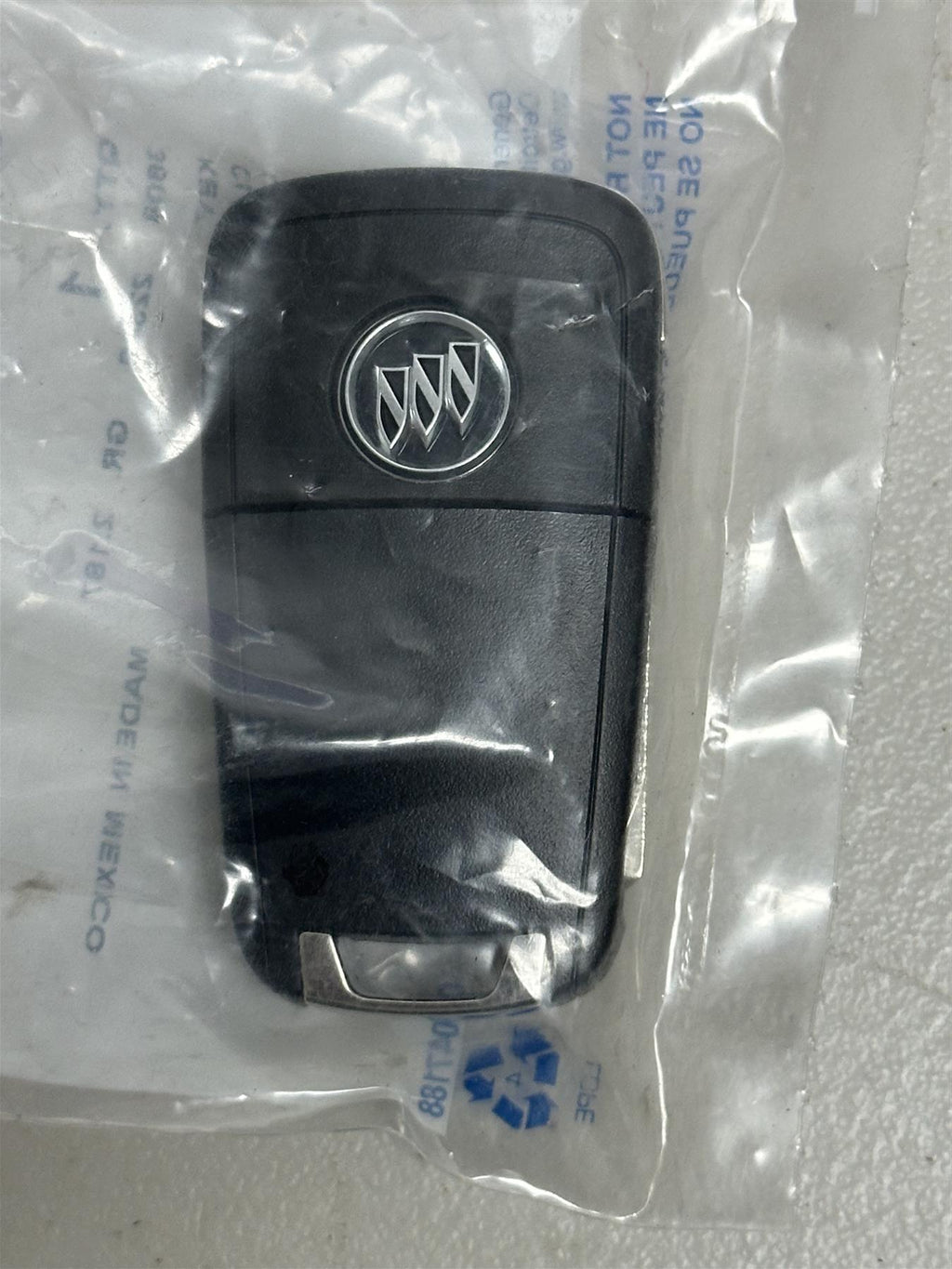 Genuine GM 13504204 Buick 5-Button Flip Key Fob Remote Start Uncut