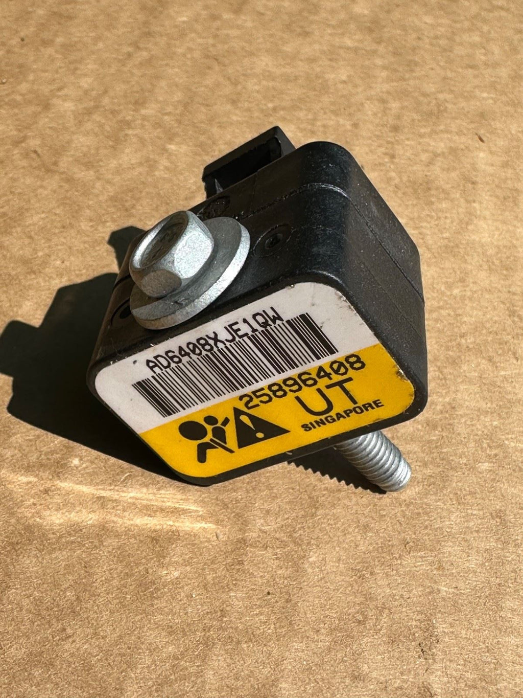 Genuine GM 25896408 Front Sensor - OEM Replacement
