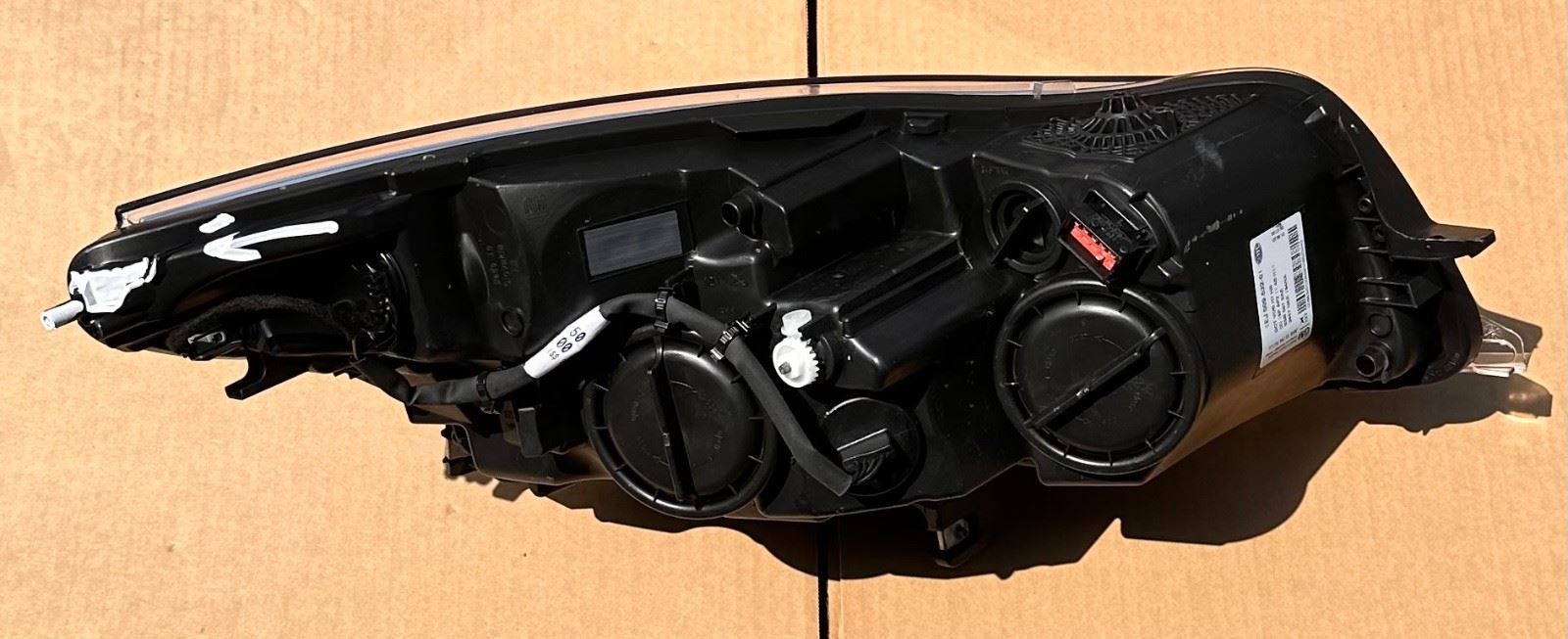 OEM Headlight Assembly Driver Side fits 2011-2016 Buick Regal 22794767