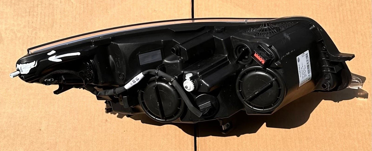OEM Headlight Assembly Driver Side fits 2011-2016 Buick Regal 22794767