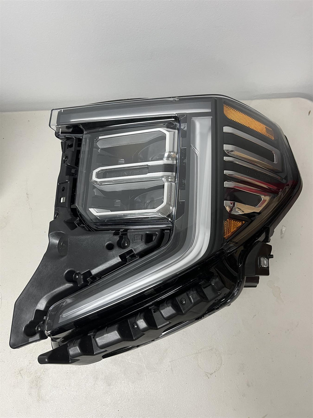 Genuine OEM 22-26 Headlight For Sierra 1 Brk Tab | 85064856 GM