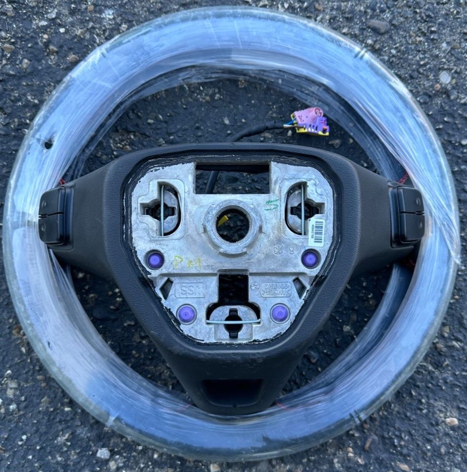 OEM | Steering Wheel Fits 2022-2024 Equinox RS GM 85588628