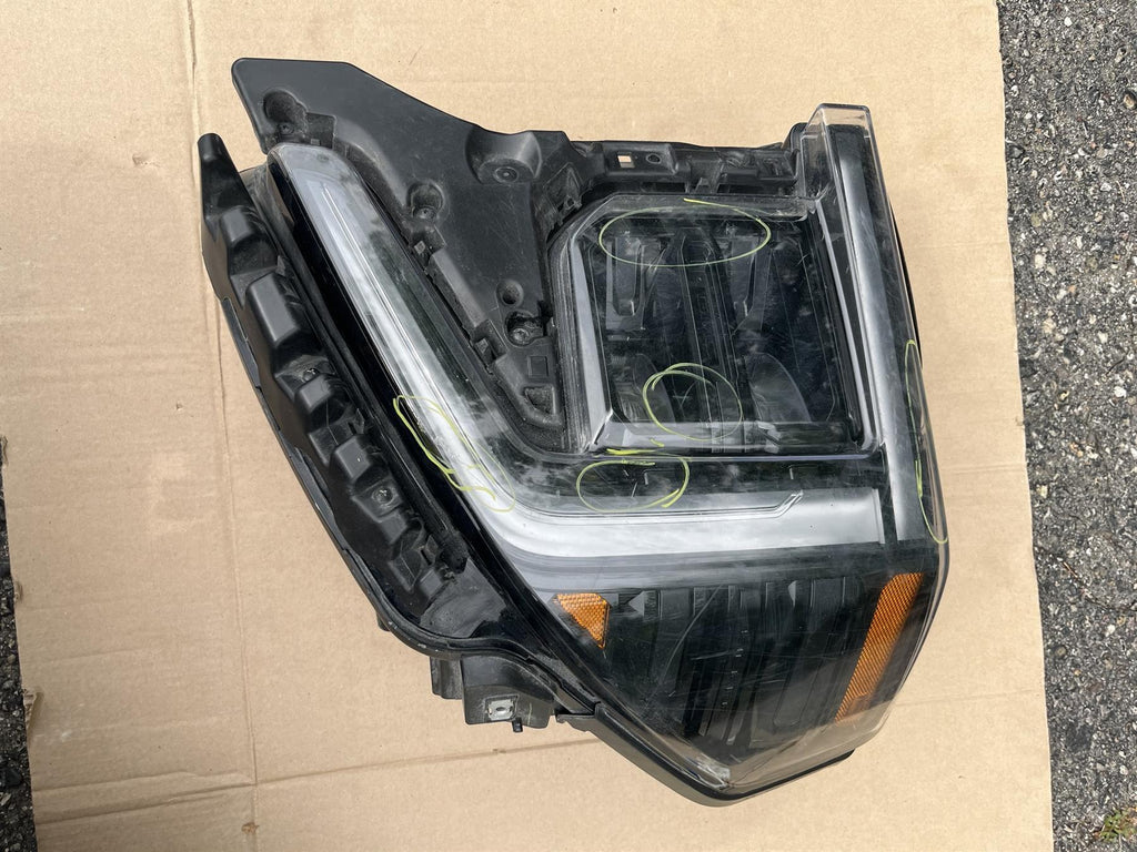 OEM General Motors Headlight 85604121 Genuine GM Front Lamp