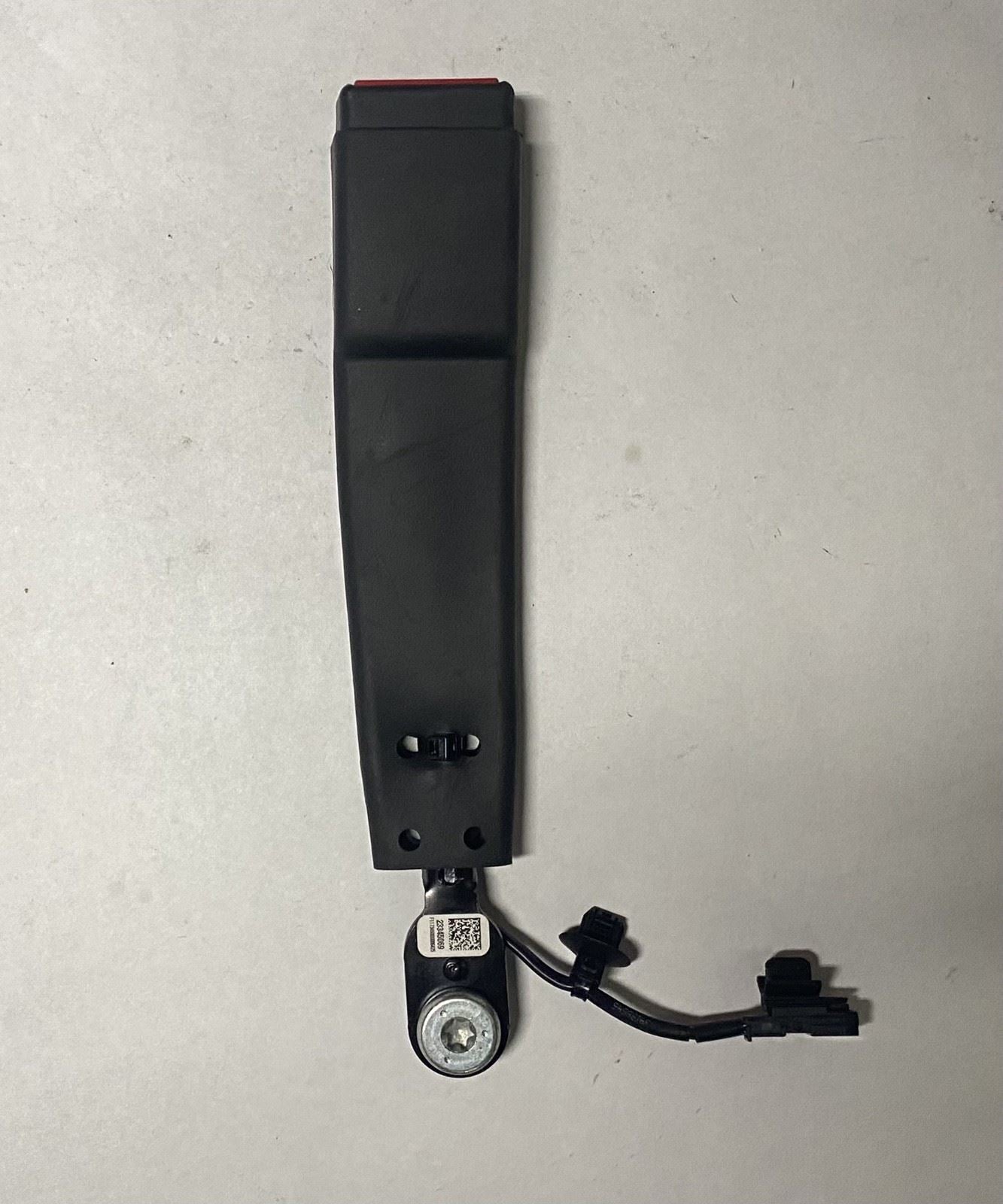 Genuine OEM GM Chevrolet Volt Front Driver Side Seat Belt Buckle Black 23345069
