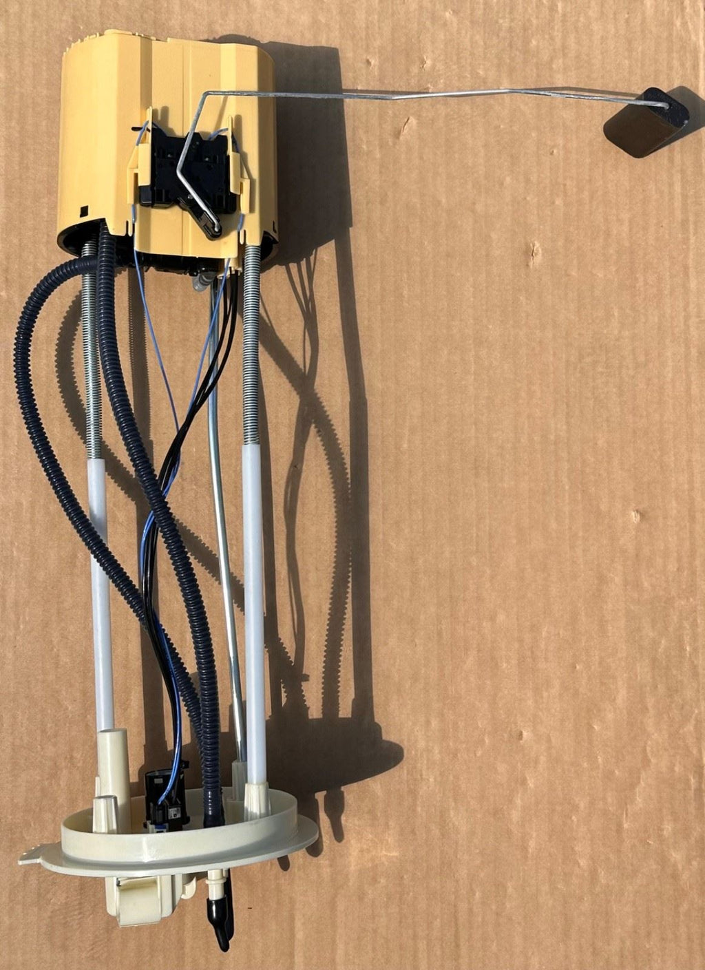 OEM | Fuel Pump Assembly fits 20 - 23 Silverado Sierra 6.6L 85556386