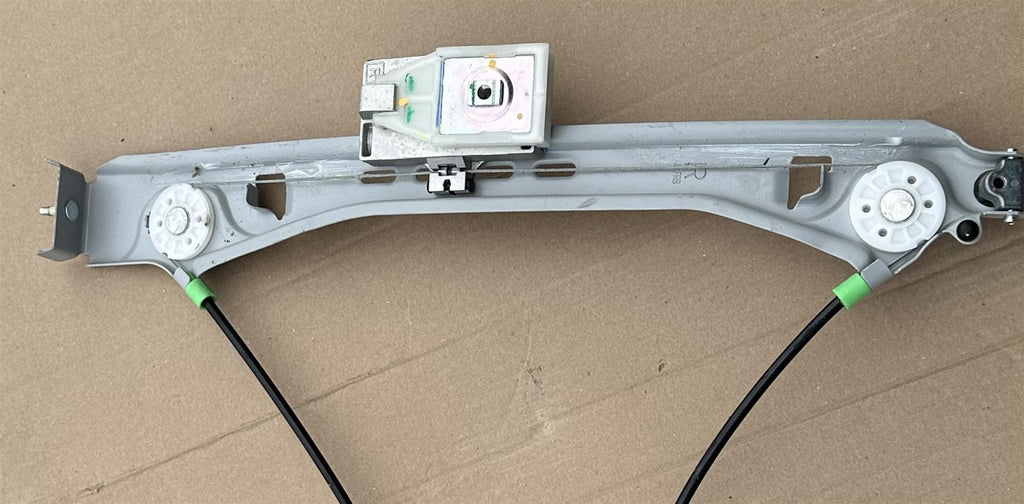 Genuine GM 86567402 Front Right Window Regulator Chevrolet Camaro