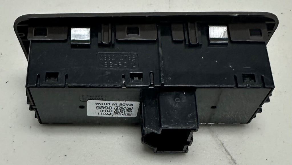 84688686 New GM 9L7 Auxiliary Multi Switch Brown for 2019-2023 Sierra Silverado