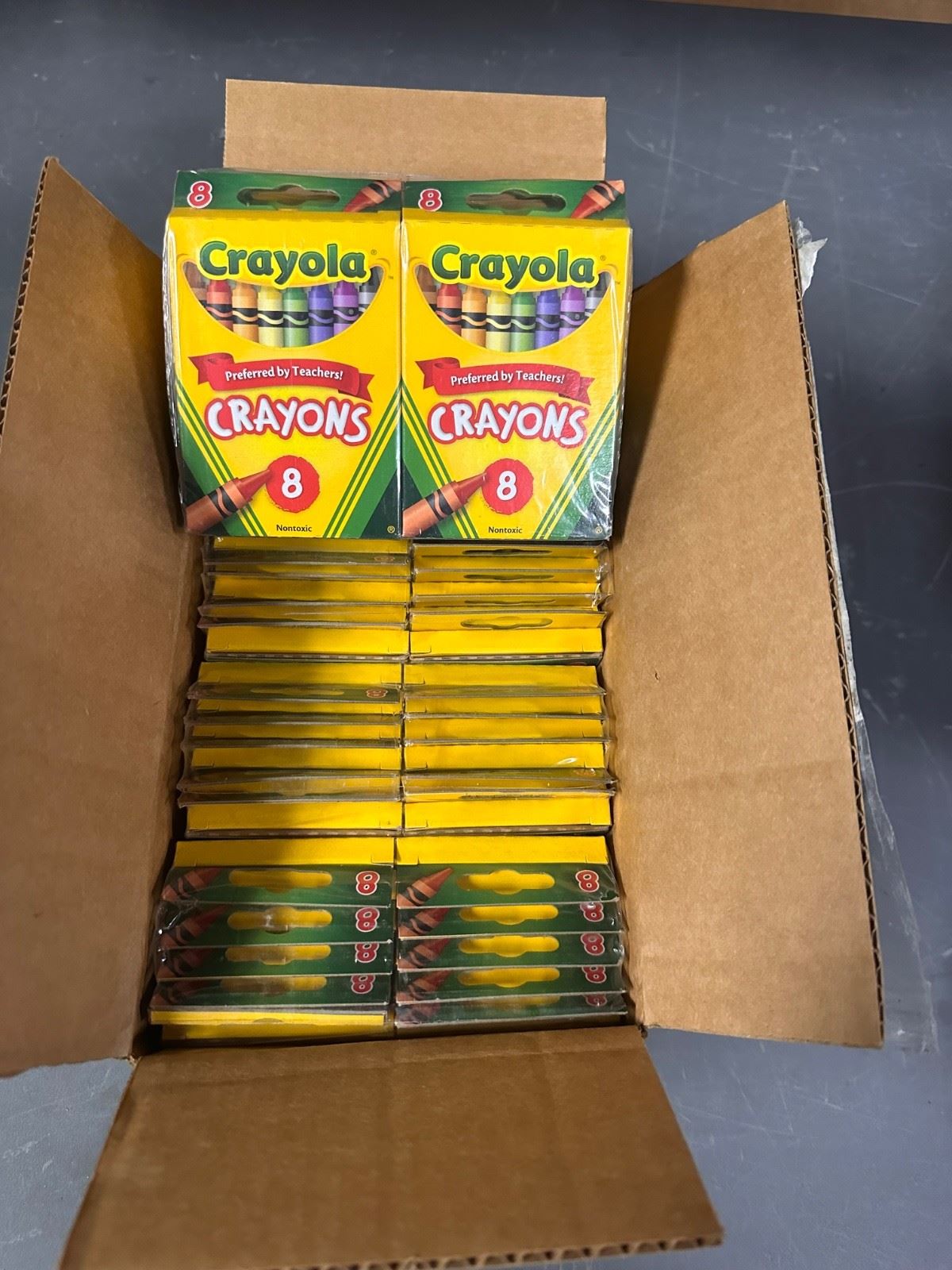 Crayola Classic Crayons 8 Primary Multicolor Crayons Case of 40 Retail Ready