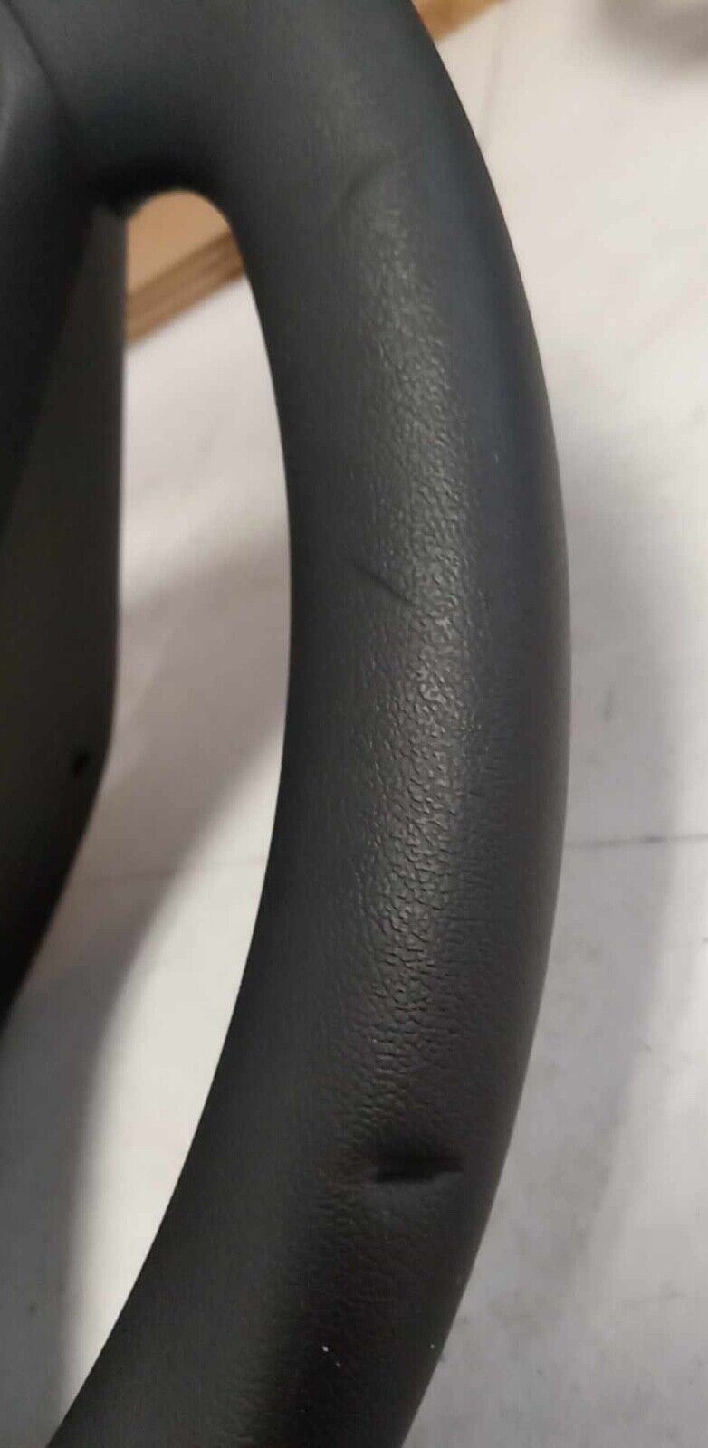 New OEM 2016 2017 Chevrolet Malibu Steering Wheel Assembly 84131966 Black