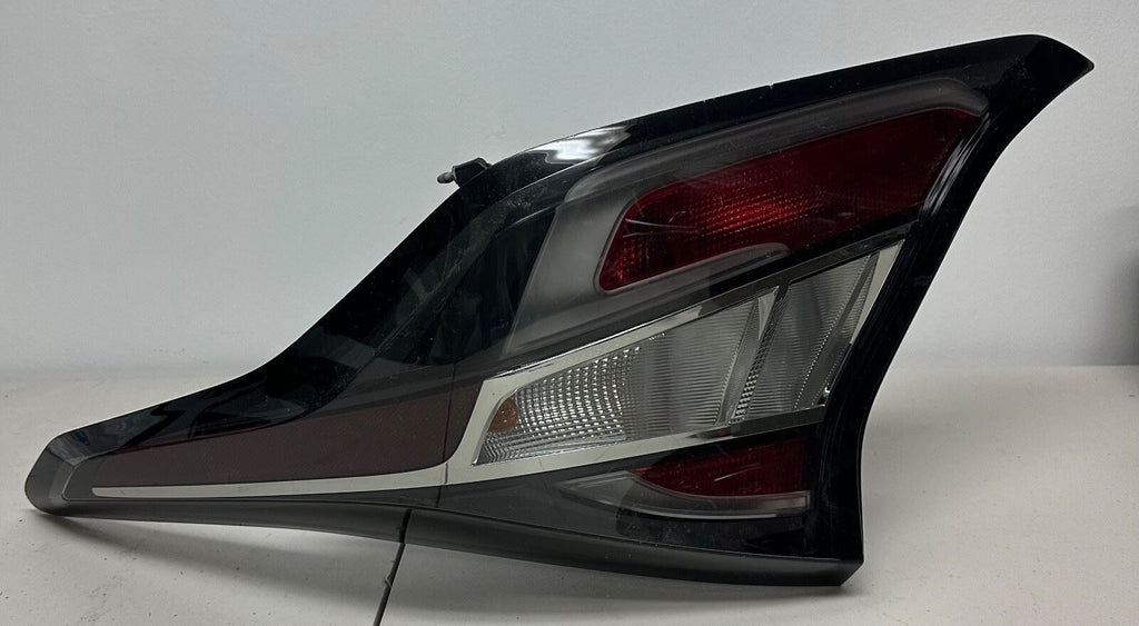 OEM 2016-2019 Chevrolet Volt Right RH Passenger Side Outer Tail Light 23413609