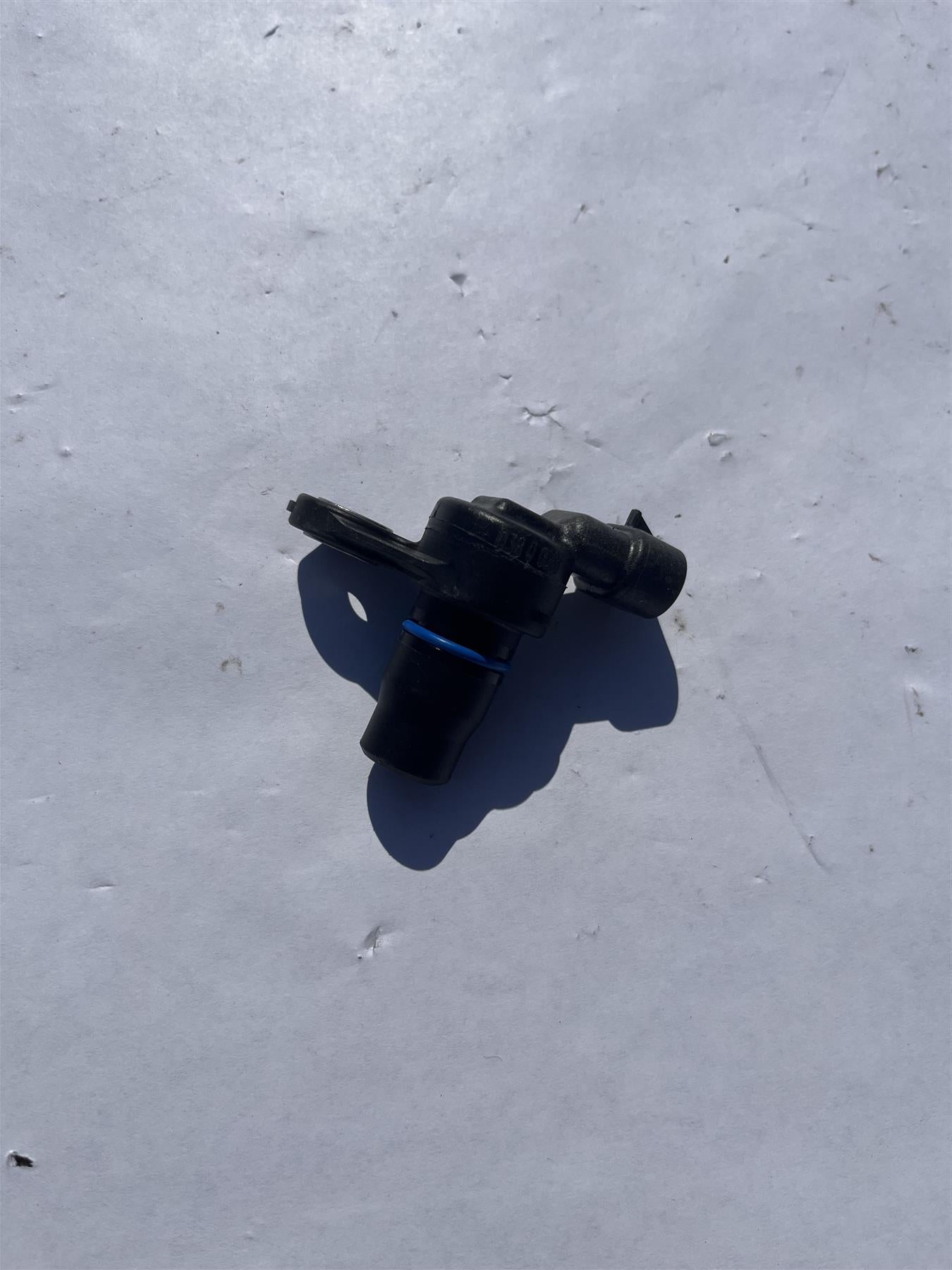Genuine GM Engine Camshaft Position Sensor 12584516 - OEM Intake Sensor